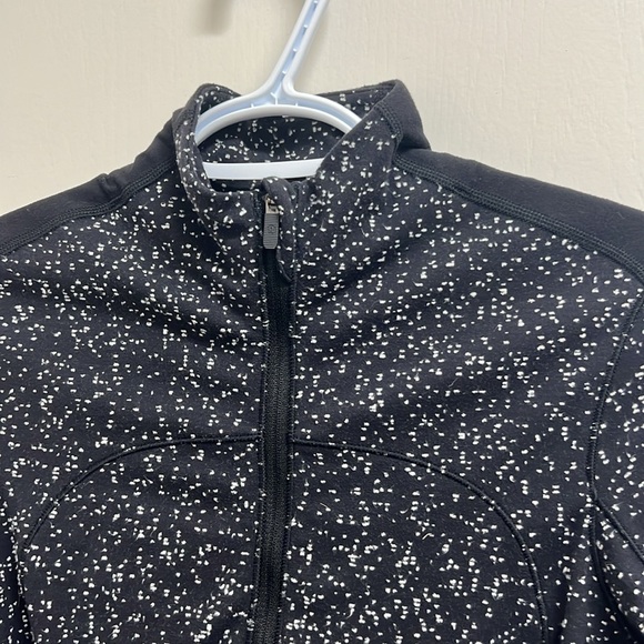 Lululemon Run Briskly 1/2 Zip Magnetized Jacquard Black White / Black | Size 4 - Picture 6 of 10